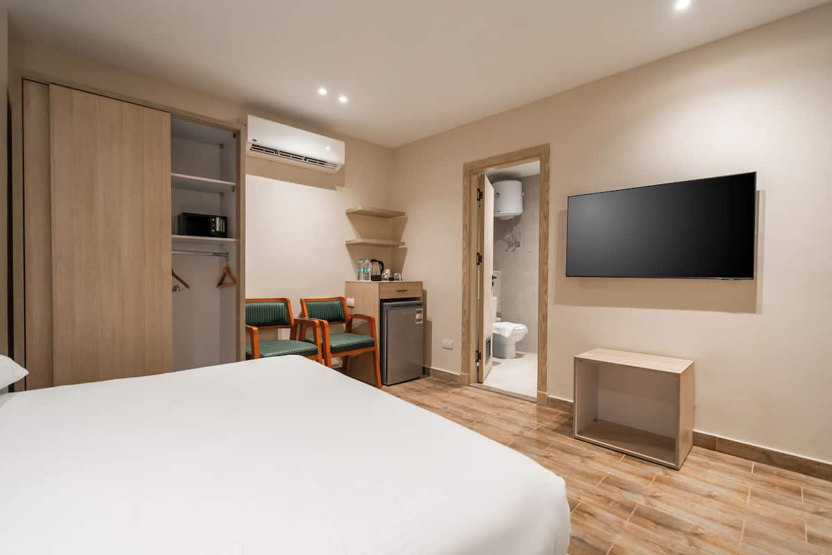 Apartment | In-room safe, blackout drapes, iron/ironing board (on request)