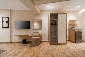 Family Room | In-room safe, blackout drapes, iron/ironing board, free WiFi - Kemet Hotel TS (Cairo Governorate)