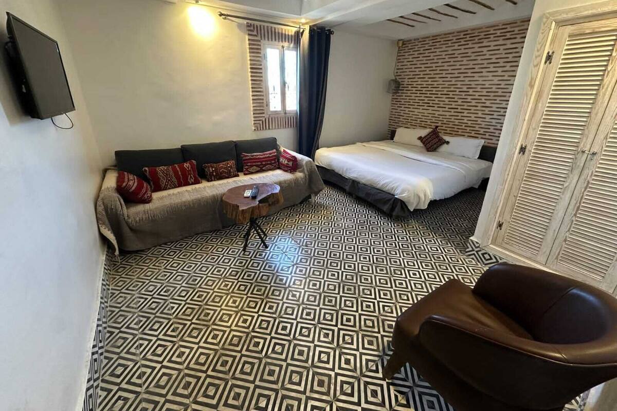 Standard Triple Room | Free WiFi