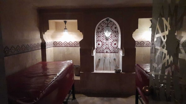 Turkish bath/hammam