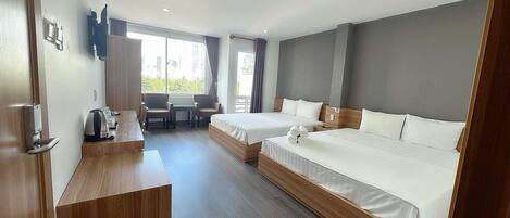 Deluxe Triple Room | Free WiFi