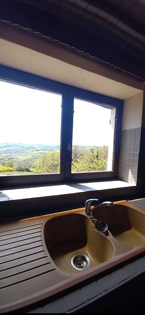 Interior - Rural gîte for 2 people in the countryside with private covered swimming pool. (Chouvigny)