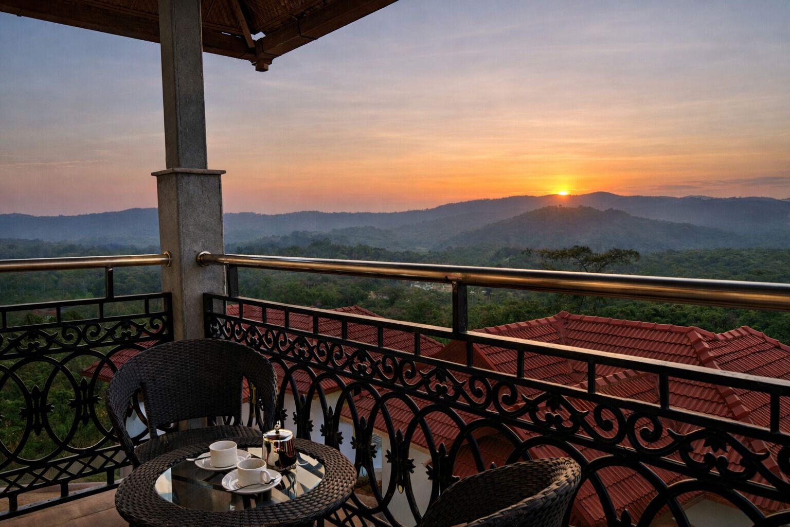 Premium Studio | Premium bedding, minibar, desk, laptop workspace