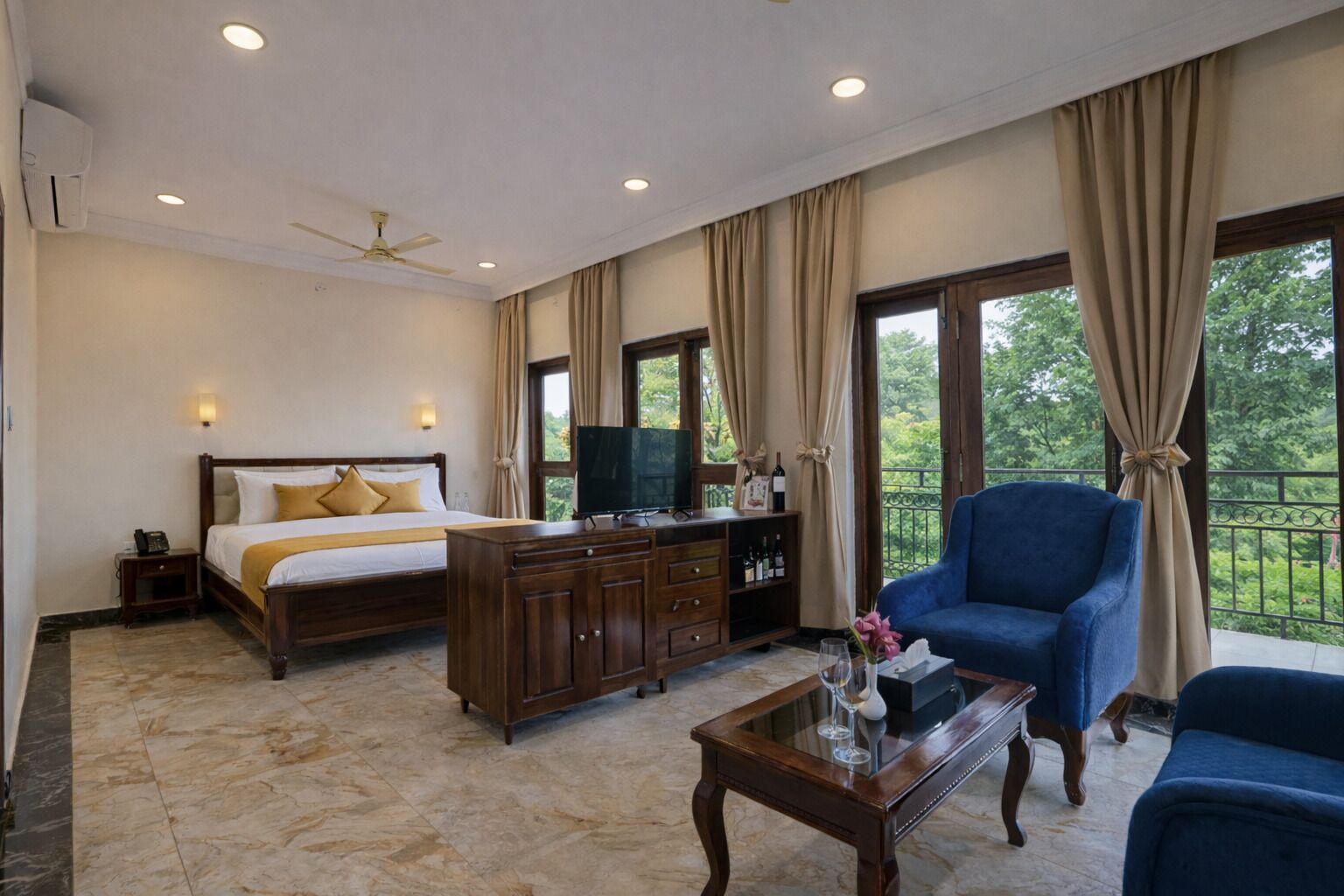 Executive Studio Suite