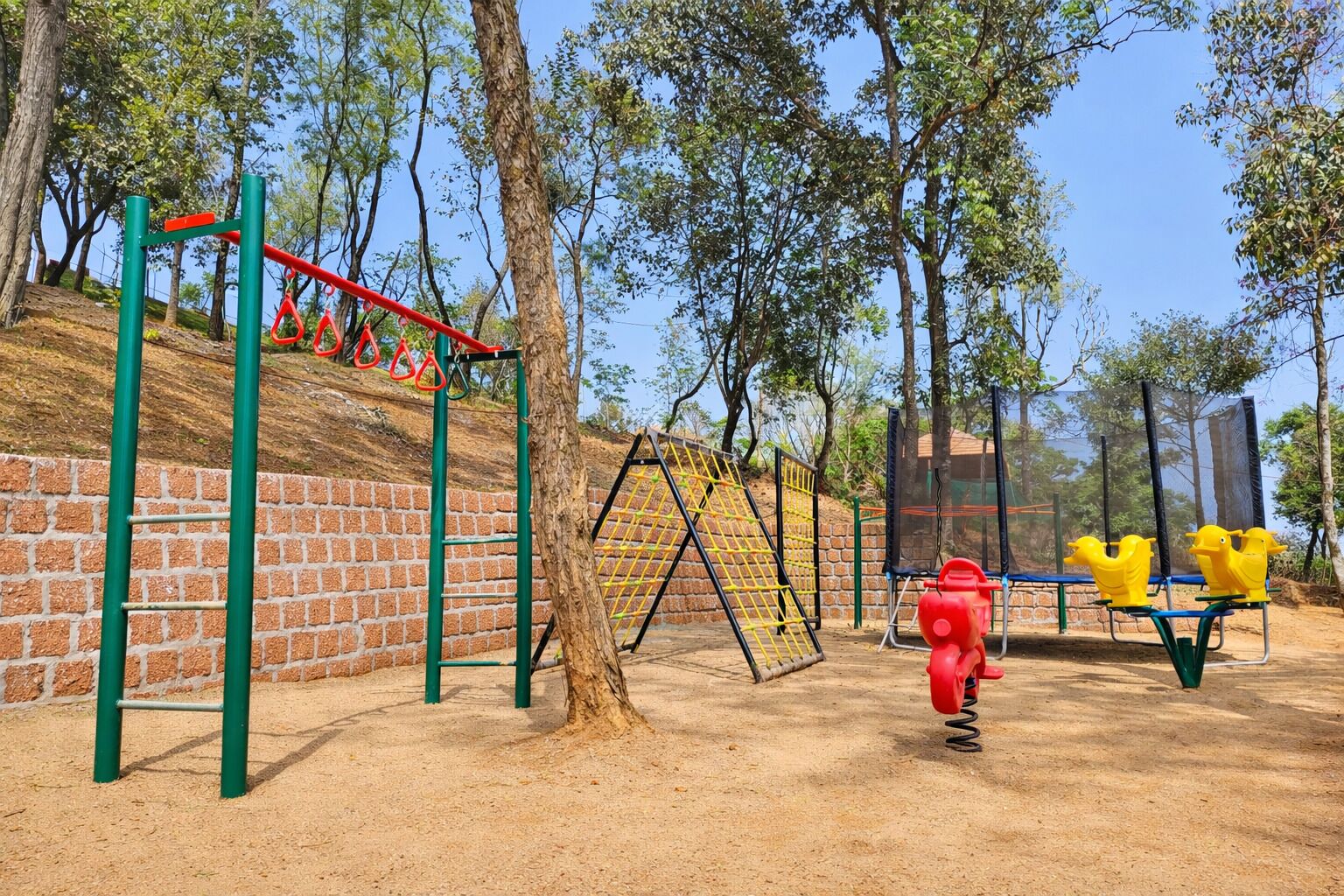 Children’s play area – outdoor