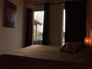 House, 2 Bedrooms, Patio, Garden View - 5-person Chalet La Casita by the Water With Parking Space (Anjum)