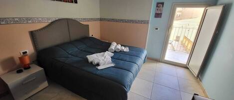 Bügeleisen/Bügelbrett, Bettwäsche