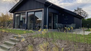 Exterior - 5-person Chalet La Cabana by the Water With Parking Space (Anjum)