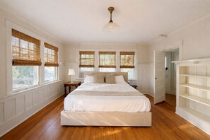 9 bedrooms, free WiFi, bed sheets - Spacious 9-bedroom Estate in OCNJ with Linens, Towels, Tags & Parking included (Ocean City)