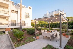 Outdoor dining - MareVista Garden - Private Garde and Parking (Bari)