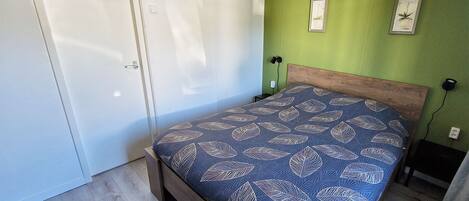 Fer et planche à repasser, Wi-Fi, draps fournis