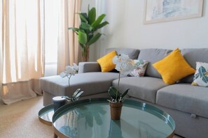 Living area - Cozy Apartment near St. Peter's Basilica, Perfect for groups of 4 to 7 people (Roma)