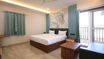 Superior Single Room, 1 King Bed, Balcony, City View | Desk, free WiFi, bed sheets