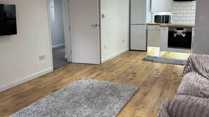 Apartment, 1 Bedroom, Smoking | Interior