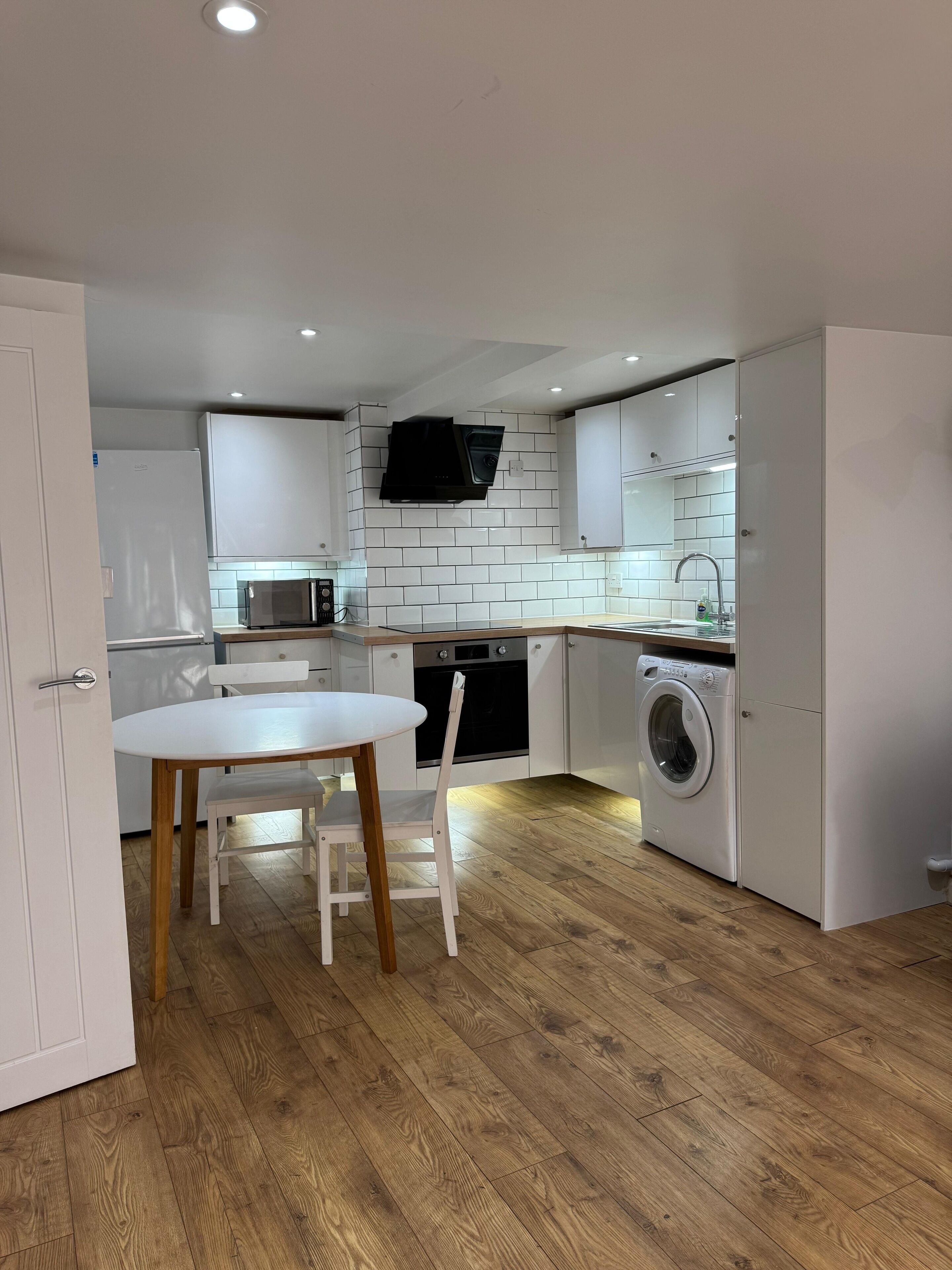 Apartment, 1 Bedroom, Smoking | Laundry