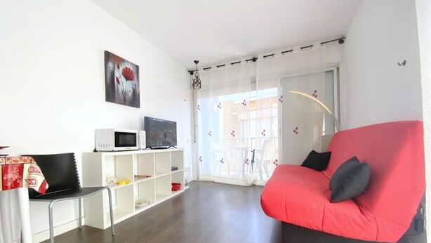 Living area - Cozy studio in Roses with air conditioning and terrace (Roses)