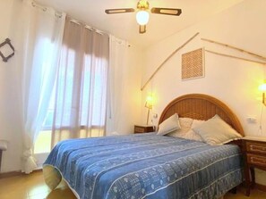 1 bedroom - Beautiful apartment with terrace and private parking in Roses (Roses)
