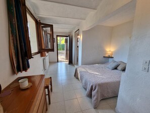3 bedrooms, free WiFi - Welcoming house in L'Escala, 1500m from the beach, perfect for families (L'Escala)