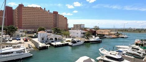 Marina/club náutico