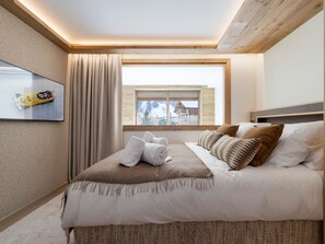 3 bedrooms, free WiFi, bed sheets - Elegant Duplex in Val d'Isère - 3 Bedrooms, Parking, Near Center (Val-d'Isère)