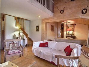 TV - Spacious duplex for 8 at the foot of the slopes in Belle Plagne (Belle Plagne)