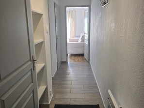Interior - 3-room apt, sleeps 6, south-facing balcony (Valloire)