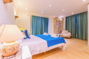 5 Schlafzimmer, Bügeleisen/Bügelbrett, Internetzugang, Bettwäsche