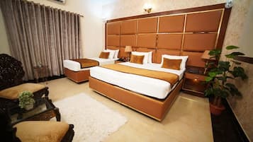 Deluxe Double Room, City View | Soundproofing, iron/ironing board, free WiFi