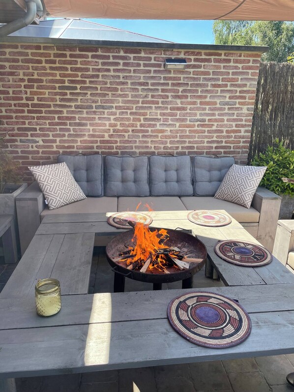 Shared Dormitory, 1 Bedroom, Smoking, Garden View | Terrace/patio - Room-be our Next Guest in Ghent (Ghent)