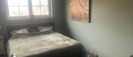 Dormitorio compartido, 1 habitación, para fumadores, vista al jardín | 1 habitación