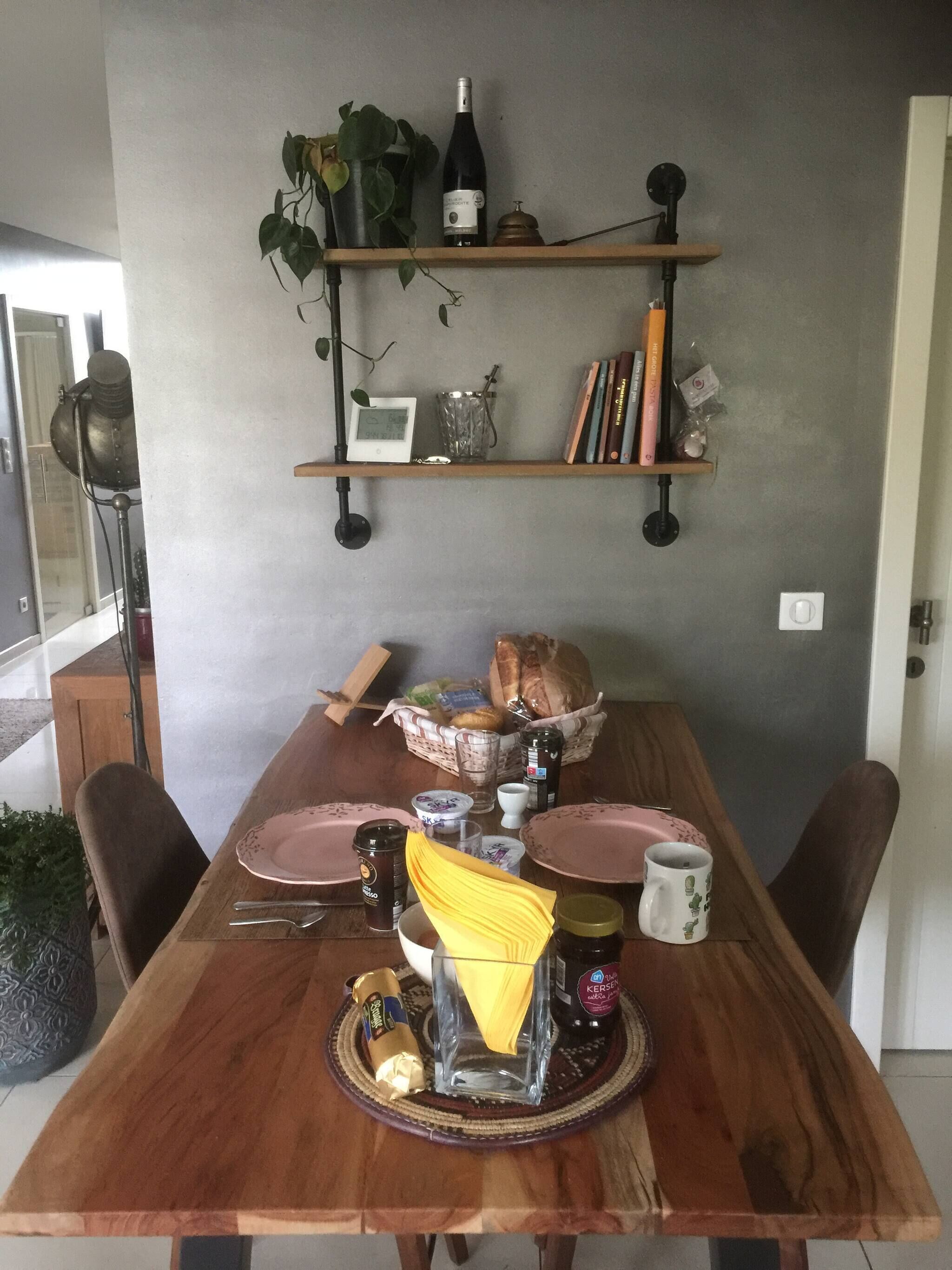 Slaapzaal, 1 slaapkamer, roken, uitzicht op tuin | Dineerruimte