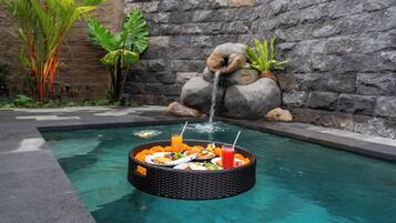 Outdoor pool, sun loungers