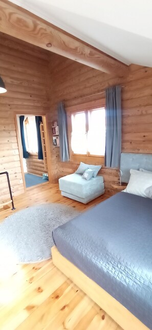 Strykjärn/strykbräda, internet och sängkläder