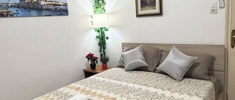 3 bedrooms, WiFi, bed sheets