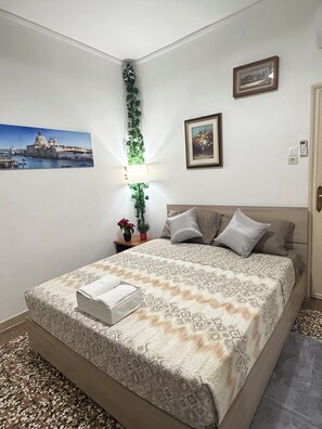 3 camere, Wi-Fi, lenzuola