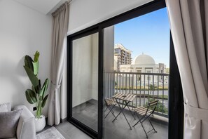Deluxe Apartment, 1 Bedroom, Balcony, City View - Modern 1BR with Balcony Sobha Hartland (Dubai)