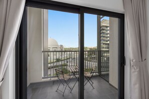 Deluxe-Apartment, 1 Schlafzimmer, Balkon, Stadtblick | Balkon