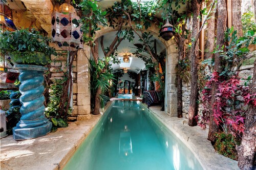 Signature Home – Pool & Panoramic Terrace