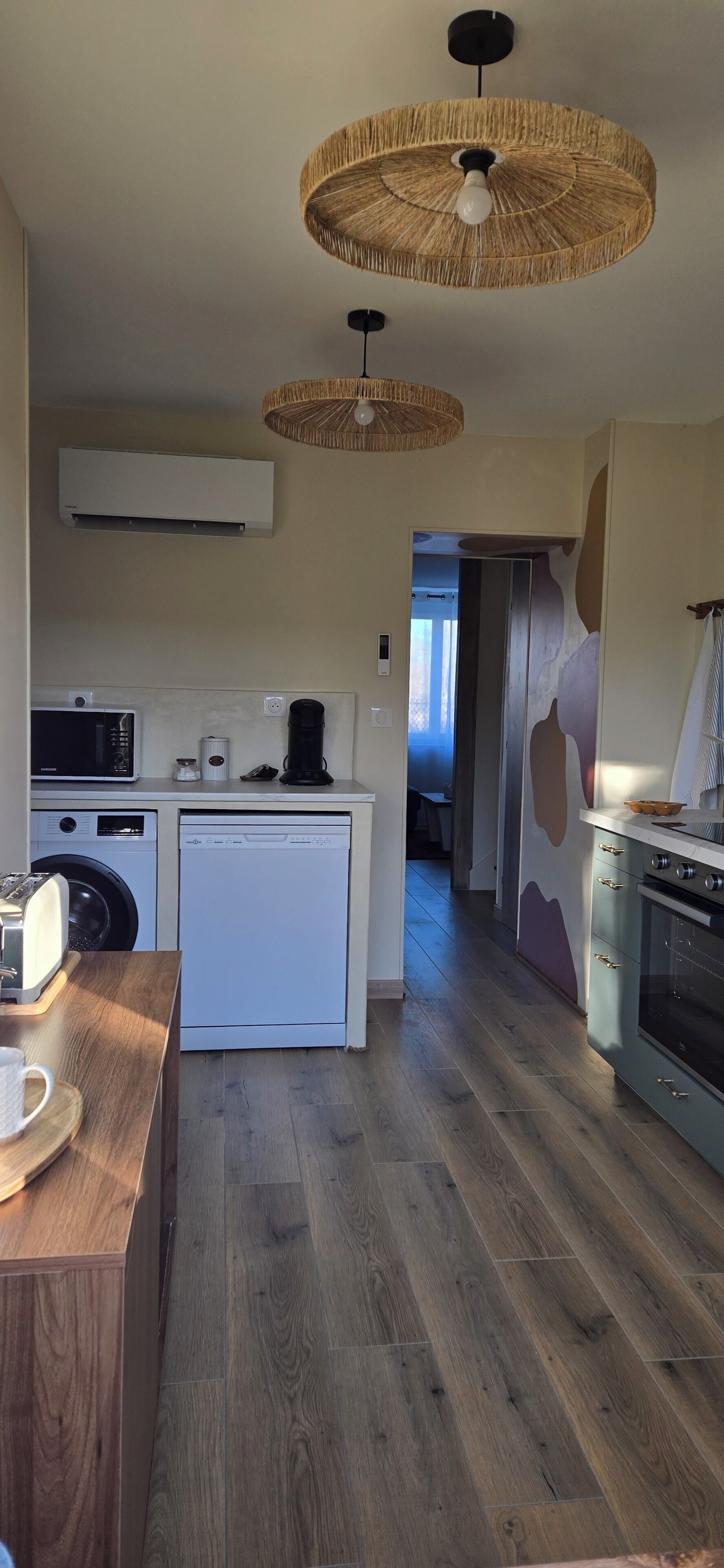 Micro-ondes, four, plaque de cuisson, lave-vaisselle