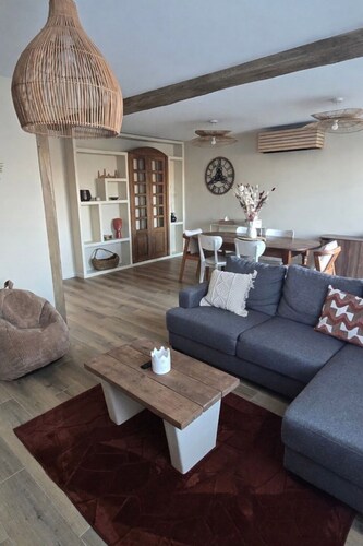 Renovated house facing the Loire for 6 people + garden on the Loire cycle route