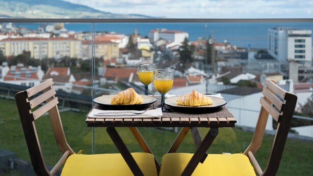 Unclassified image, 1 of 28, button - Casa Susanna (Ponta Delgada)