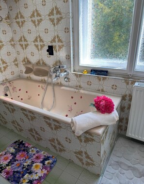 Towels, toilet paper