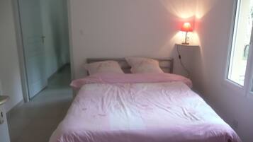 Fer et planche à repasser