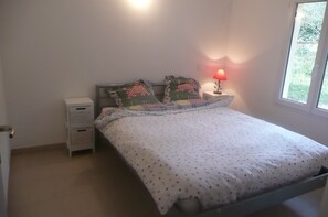 2 bedrooms, iron/ironing board - Gîte on the banks of the river Ardèche (Vallon-Pont-d'Arc)