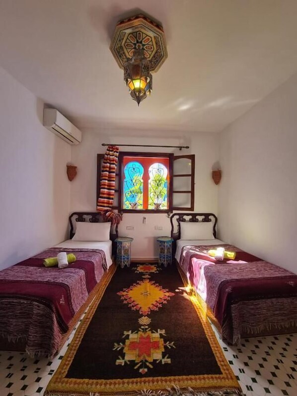 Unclassified image, 1 of 108, button - Casa Blue Star (Chefchaouen)
