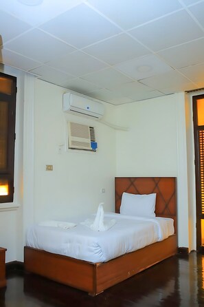 Single Room, City View | Free WiFi - kings palace hotel (Cairo)