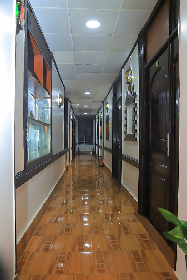 Hallway - kings palace hotel (Cairo)