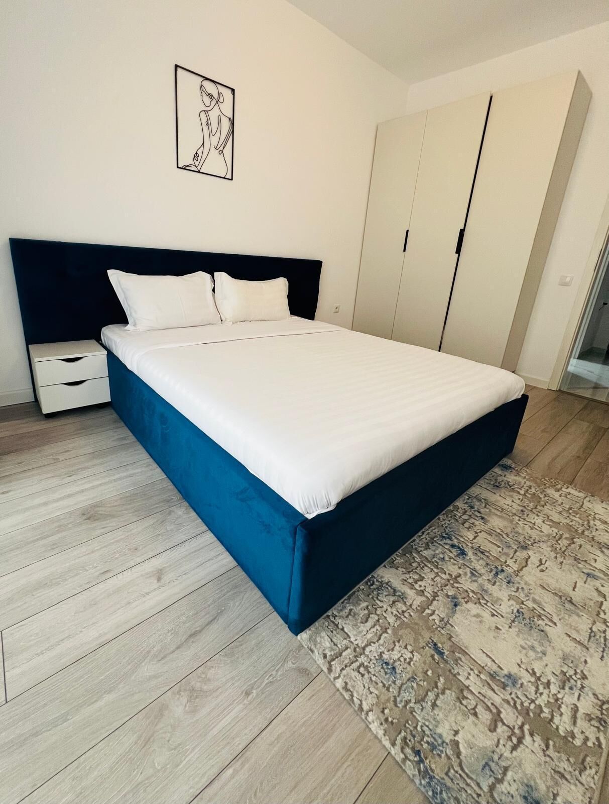 Iron/ironing board, internet, bed sheets