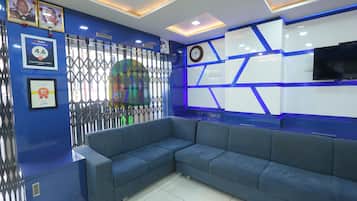 Televisión LED 32 pulgadas con canales de televisión por cable