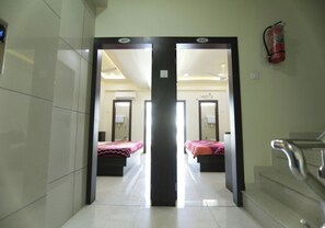 Interior - Hotel Hari Palace (Rajkot)